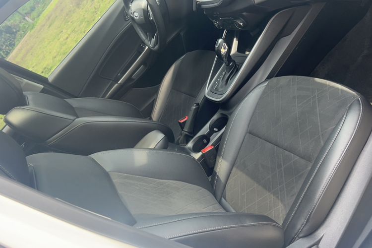 Used Ford Escort 2019 Revised Version 1.5L Automatic Enjoyment Type China VI Standard Right Front Seat