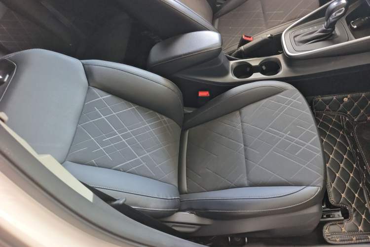 Used Ford Escort 2019 Revised Version 1.5L Automatic Enjoyment Type China VI Standard Right Front Seat