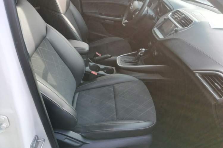 Used Ford Escort 2019 Revised Version 1.5L Automatic Enjoyment Type China VI Standard Right Front Seat