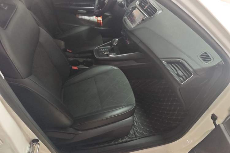 Used Ford Escort 2019 Revised Version 1.5L Automatic Enjoyment Type China VI Standard Right Front Seat