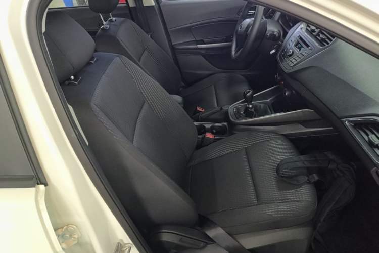 Used Ford Escort 2019 Revised Version 1.5L Manual "Quality Enjoyment" Trim (Tire Pressure Monitoring) China VI Standard Right Front Seat