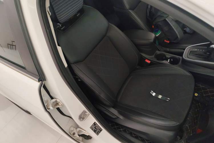 Used Ford Escort 2019 Revised Version 1.5L Automatic Enjoyment Type China VI Standard Right Front Seat