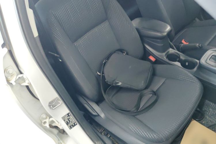 Used Ford Escort 2019 Revised 1.5L Automatic ZhiXiang Version (Tire Pressure Monitoring) China VI Standard Right Front Seat