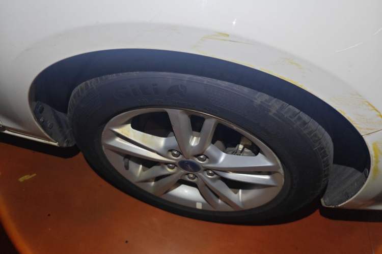 Used Ford Escort 2019 Revised Version 1.5L Automatic Enjoyment Type China V Standard Right Front Wheel Hub