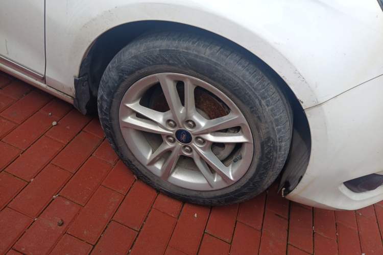 Used Ford Escort 2019 Revised Version 1.5L Automatic Enjoyment Type China VI Standard Right Front Wheel Hub