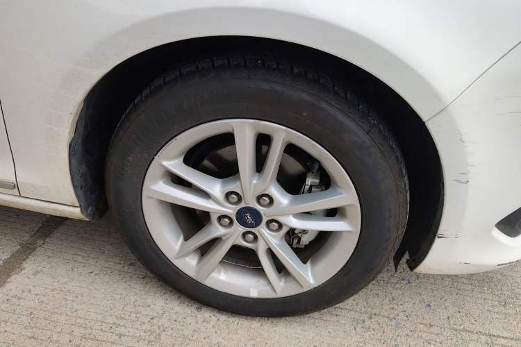 Used Ford Escort 2019 Revised Version 1.5L Automatic Enjoyment Type China VI Standard Right Front Wheel Hub