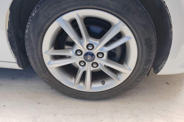 Used Ford Escort 2019 1.5L Automatic Enjoyment Model Right Front Wheel Hub