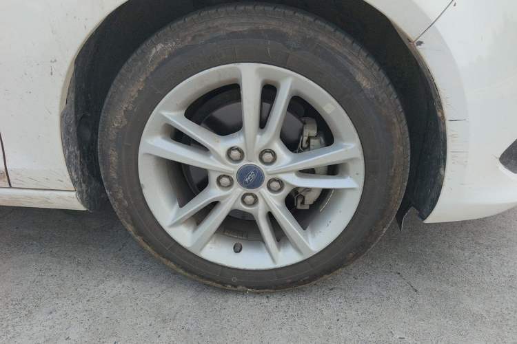 Used Ford Escort 2019 Revised Version 1.5L Automatic Enjoyment Type China VI Standard Right Front Wheel Hub