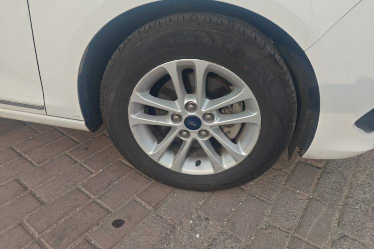 Used Ford Escort 2019 1.5L Manual ZhiXiang Version Right Front Wheel Hub