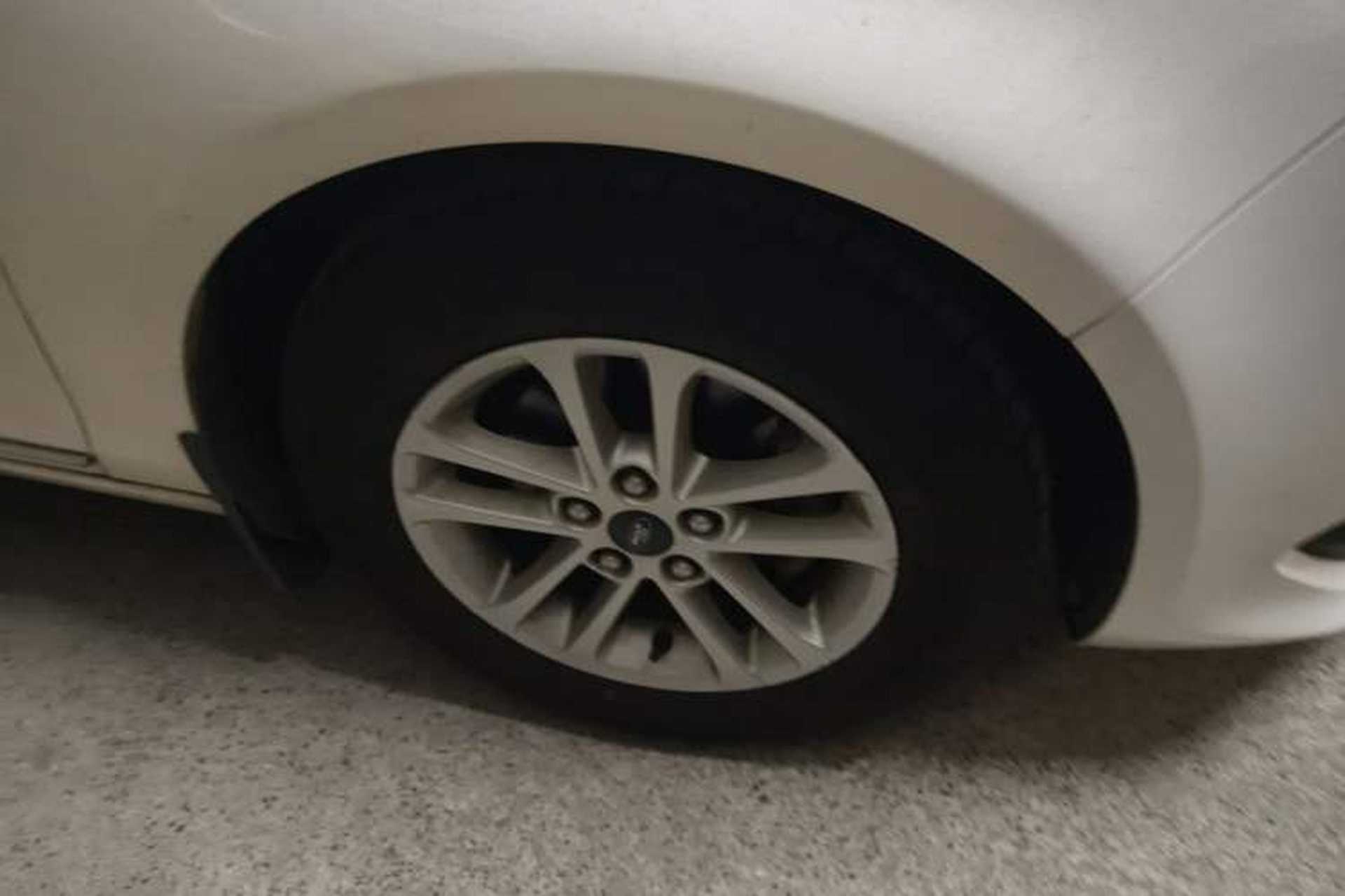 Used Ford Escort 2019 1.5L Automatic ZhiXiang Model Right Front Wheel Hub