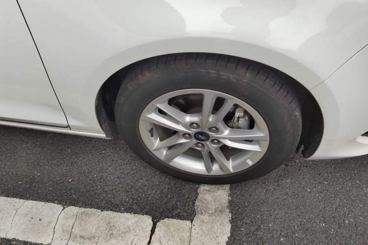 Used Ford Escort 2019 Revised Version 1.5L Automatic Enjoyment Type China VI Standard Right Front Wheel Hub