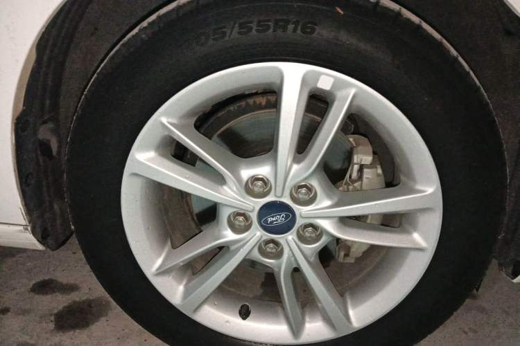 Used Ford Escort 2019 Revised Version 1.5L Automatic Enjoyment Type China VI Standard Right Front Wheel Hub
