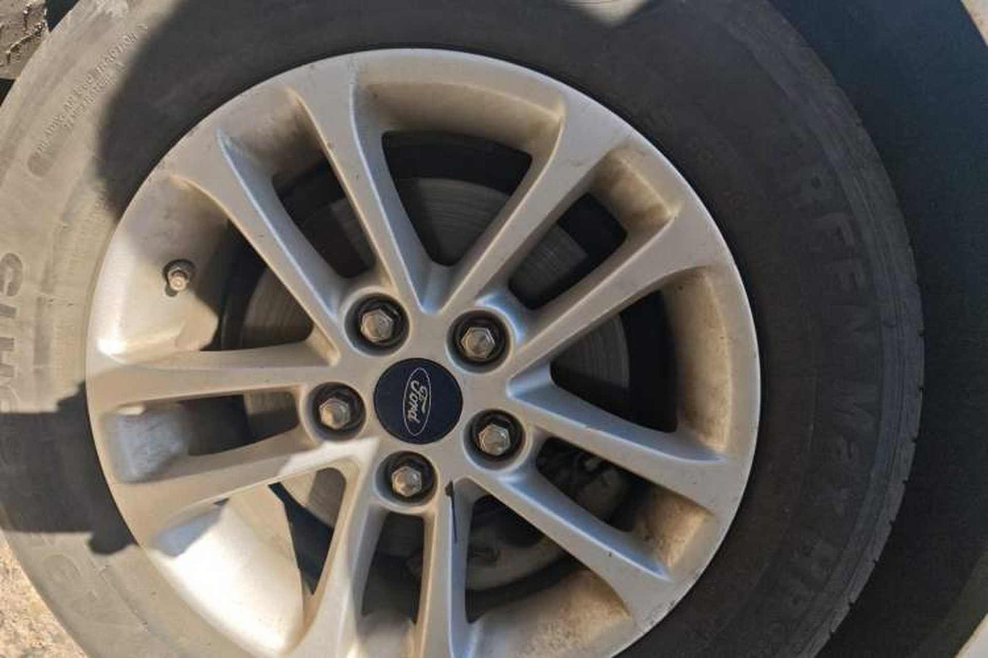 Used Ford Escort 2019 1.5L Automatic ZhiXiang Model Right Front Wheel Hub