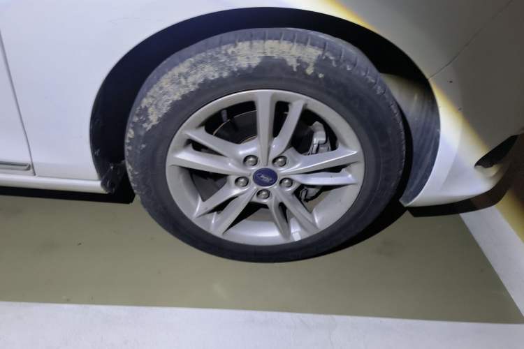 Used Ford Escort 2019 Revised Version 1.5L Automatic Enjoyment Type China VI Standard Right Front Wheel Hub