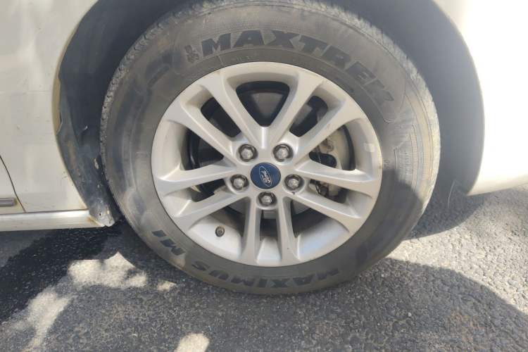 Used Ford Escort 2019 1.5L Automatic ZhiXiang Model Right Front Wheel Hub