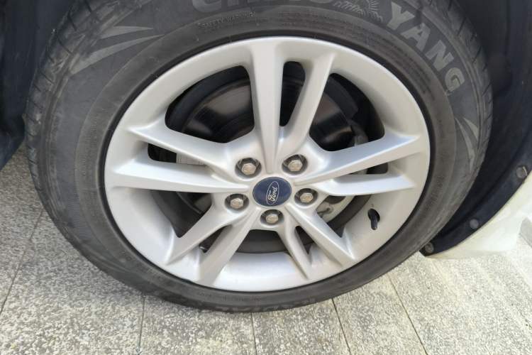 Used Ford Escort 2019 Revised Version 1.5L Automatic Enjoyment Type China VI Standard Right Front Wheel Hub
