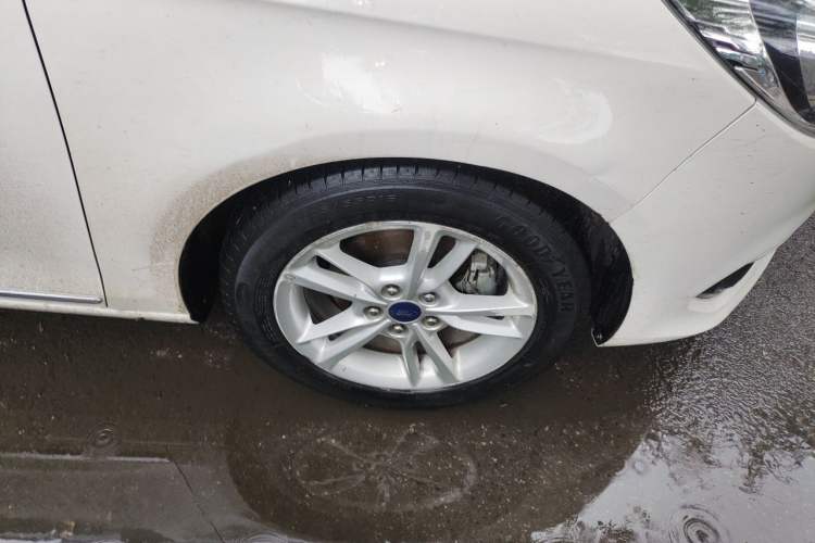 Used Ford Escort 2019 1.5L Automatic Enjoyment Model Right Front Wheel Hub