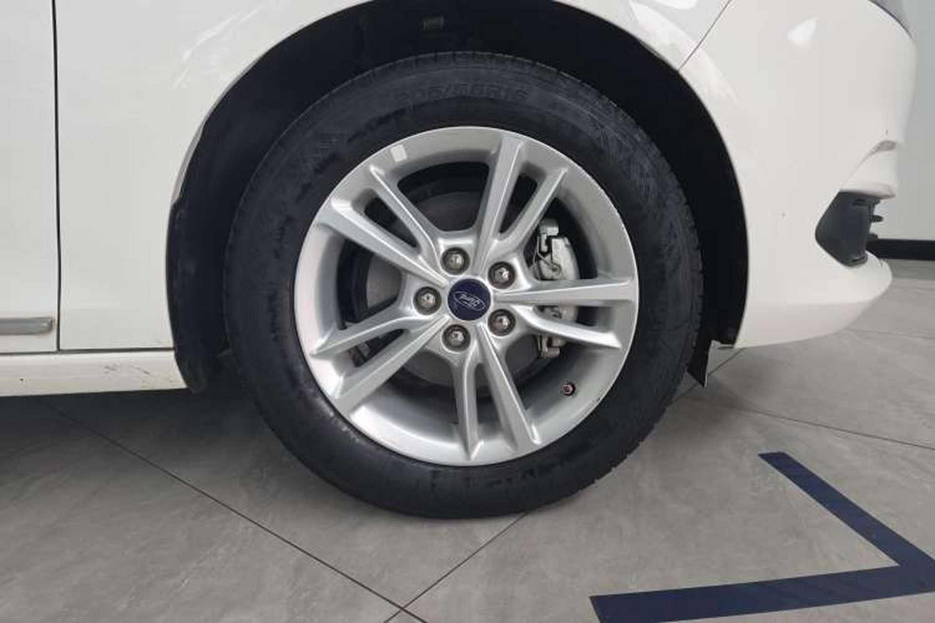 Used Ford Escort 2019 Revised Version 1.5L Automatic Enjoyment Type China VI Standard Right Front Wheel Hub