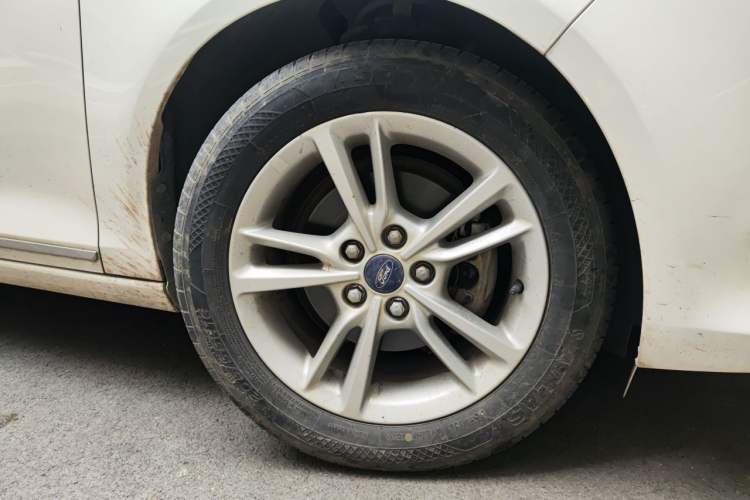 Used Ford Escort 2019 Revised Version 1.5L Automatic Enjoyment Type China VI Standard Right Front Wheel Hub
