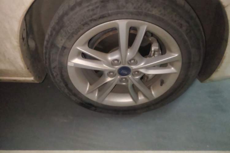 Used Ford Escort 2019 Revised Version 1.5L Automatic Enjoyment Type China VI Standard Right Front Wheel Hub