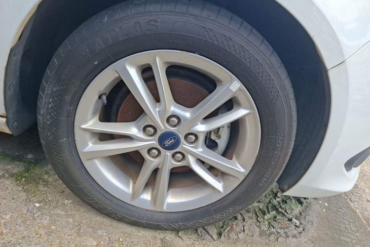 Used Ford Escort 2019 Revised Version 1.5L Automatic Enjoyment Type China VI Standard Right Front Wheel Hub