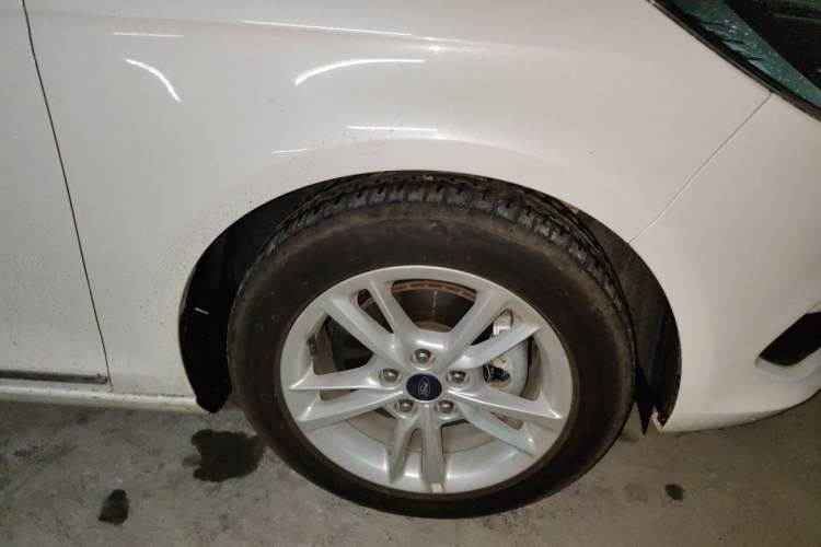 Used Ford Escort 2019 Revised Version 1.5L Automatic Enjoyment Type China VI Standard Right Front Wheel Hub