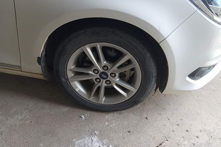 Used Ford Escort 2019 Revised Version 1.5L Automatic Enjoyment Type China VI Standard Right Front Wheel Hub