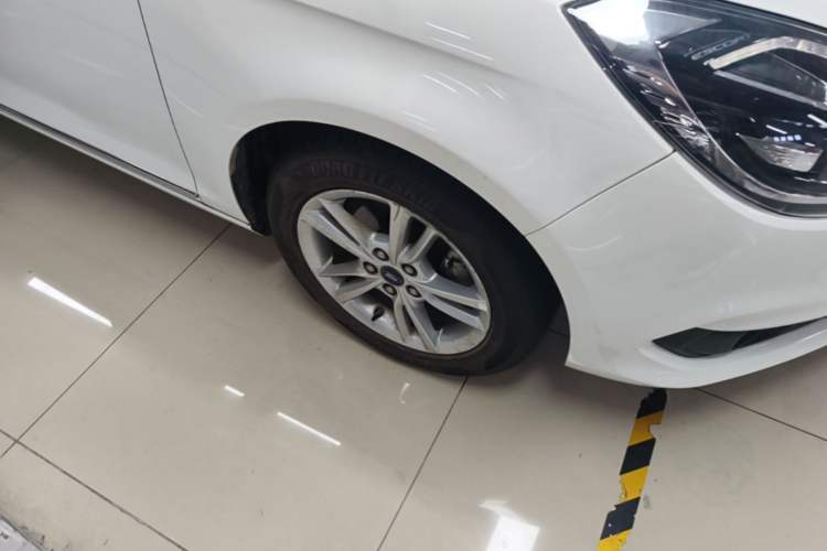 Used Ford Escort 2019 Revised Version 1.5L Automatic Enjoyment Type China VI Standard Right Front Wheel Hub