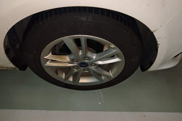 Used Ford Escort 2019 Revised Version 1.5L Automatic Enjoyment Type China VI Standard Right Front Wheel Hub