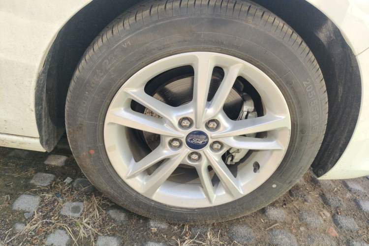 Used Ford Escort 2019 Revised Version 1.5L Automatic Enjoyment Type China VI Standard Right Front Wheel Hub
