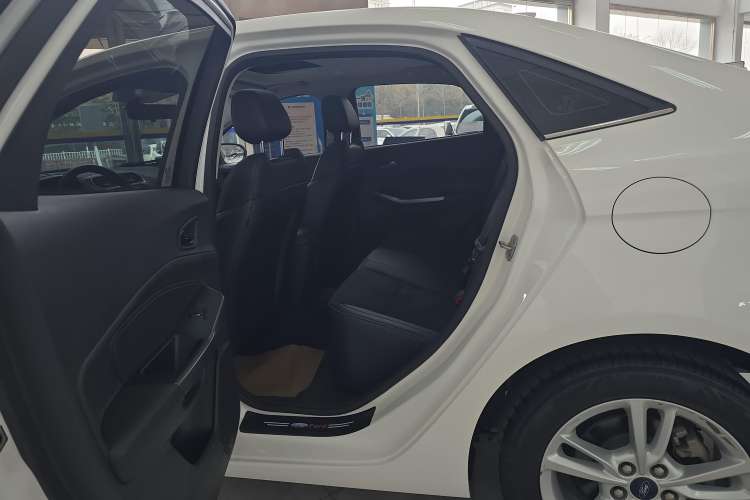 Used Ford Escort 2019 Revised Version 1.5L Automatic Enjoyment Type China VI Standard Right Rear Seat