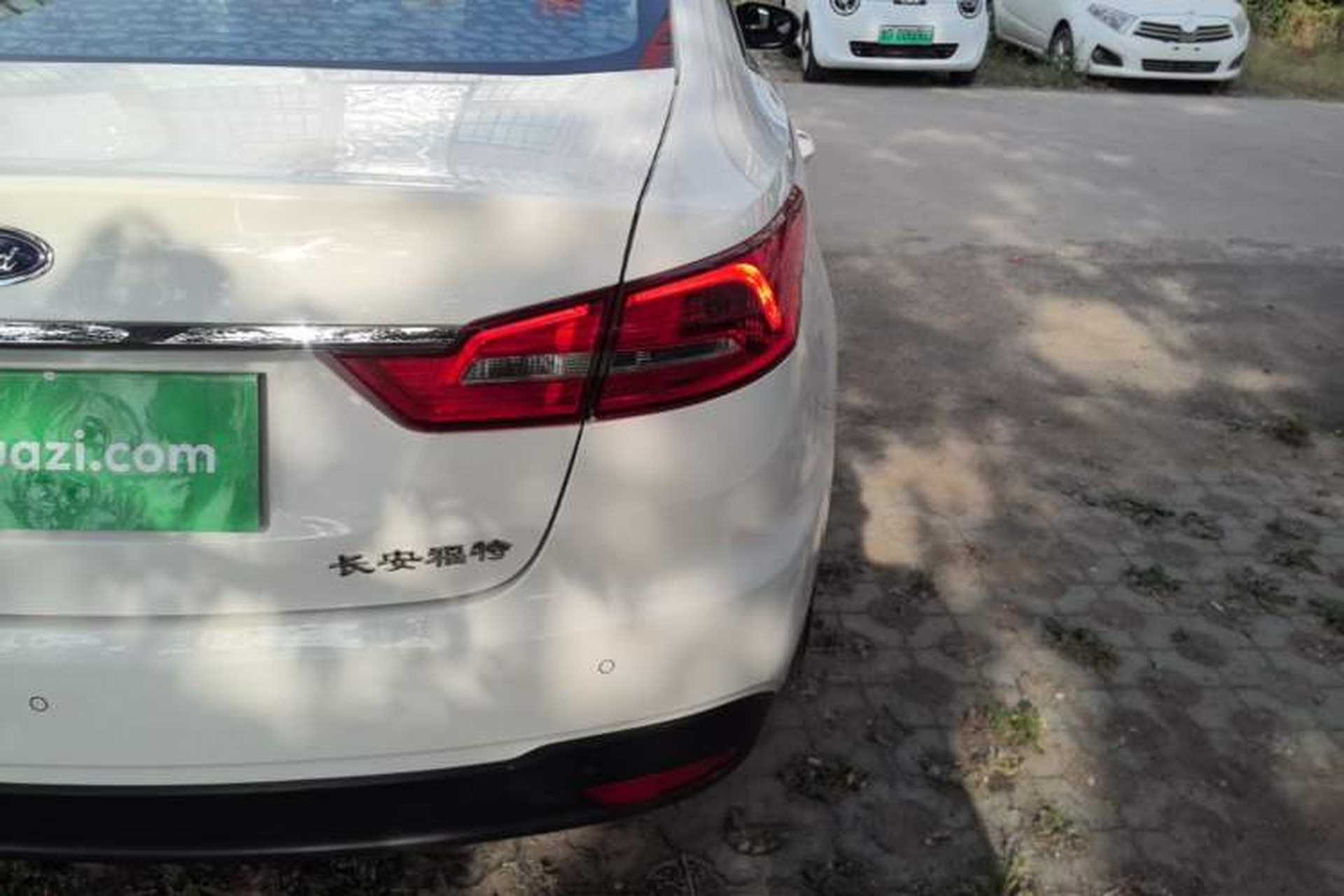 Used Ford Escort 2019 Revised 1.5L Automatic ZhiXiang Version (Tire Pressure Monitoring) China VI Standard Right Rear Taillight