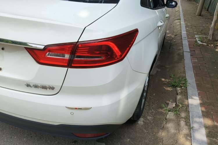 Used Ford Escort 2019 Revised 1.5L Automatic ZhiXiang Version (Tire Pressure Monitoring) China VI Standard Right Rear Taillight