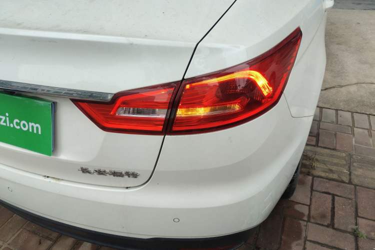 Used Ford Escort 2019 Revised 1.5L Automatic ZhiXiang Version (Tire Pressure Monitoring) China VI Standard Right Rear Taillight