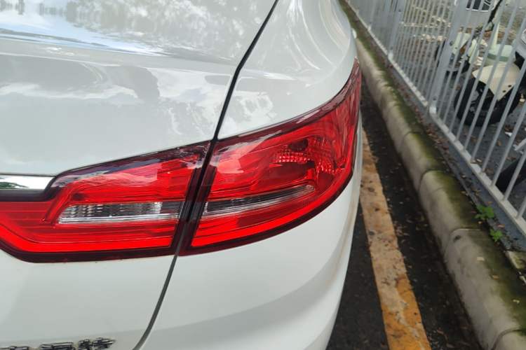 Used Ford Escort 2019 Revised 1.5L Automatic ZhiXiang Version (Tire Pressure Monitoring) China VI Standard Right Rear Taillight
