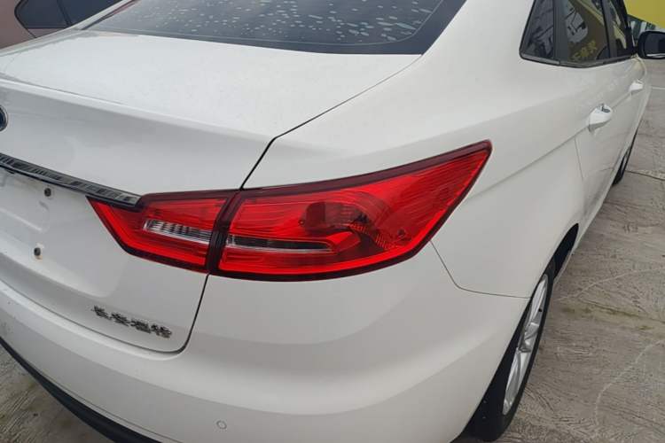 Used Ford Escort 2019 Revised Version 1.5L Automatic Enjoyment Type China VI Standard Right Rear Taillight