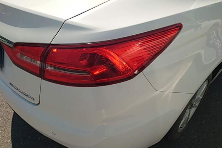 Used Ford Escort 2019 Revised Version 1.5L Automatic Enjoyment Type China VI Standard Right Rear Taillight