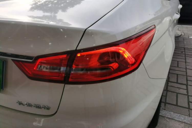 Used Ford Escort 2019 Revised Version 1.5L Automatic Enjoyment Type China VI Standard Right Rear Taillight