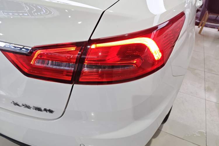 Used Ford Escort 2019 Revised 1.5L Automatic ZhiXiang Version (Tire Pressure Monitoring) China VI Standard Right Rear Taillight