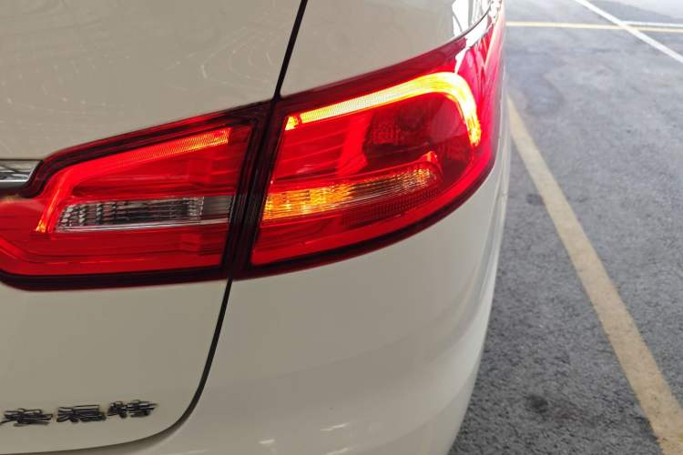 Used Ford Escort 2019 Revised 1.5L Automatic ZhiXiang Version China VI Standard Right Rear Taillight