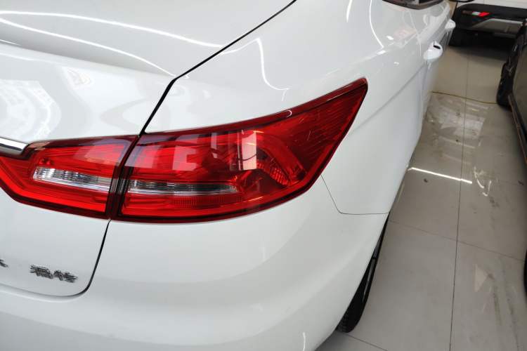 Used Ford Escort 2019 Revised 1.5L Automatic ZhiXiang Version (Tire Pressure Monitoring) China VI Standard Right Rear Taillight