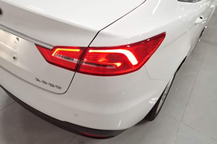 Used Ford Escort 2019 Revised Version 1.5L Automatic Enjoyment Type China VI Standard Right Rear Taillight