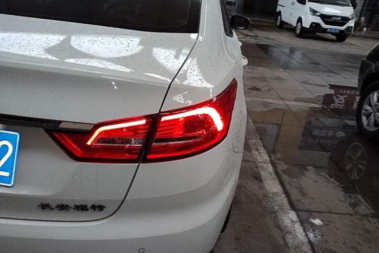 Used Ford Escort 2019 Revised 1.5L Automatic ZhiXiang Version (Tire Pressure Monitoring) China VI Standard Right Rear Taillight