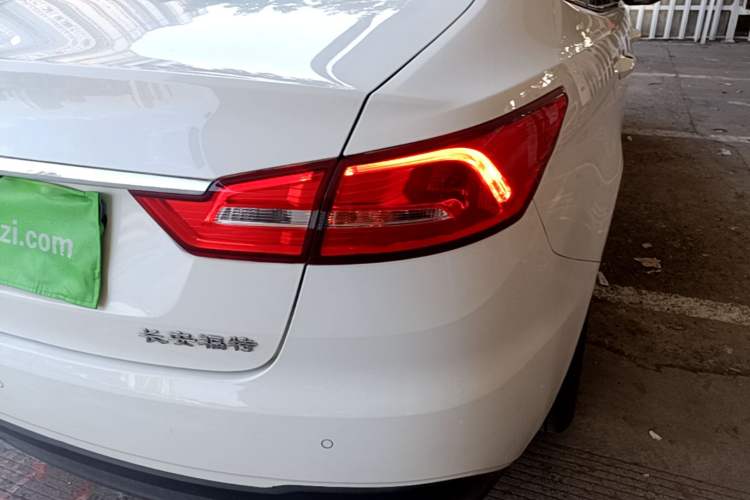 Used Ford Escort 2019 Revised Version 1.5L Automatic Enjoyment Type China VI Standard Right Rear Taillight
