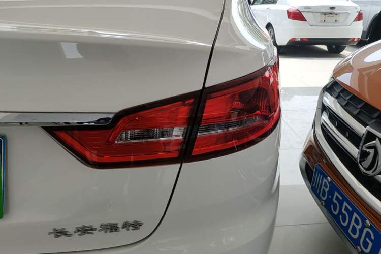Used Ford Escort 2019 Revised 1.5L Automatic ZhiXiang Version (Tire Pressure Monitoring) China VI Standard Right Rear Taillight