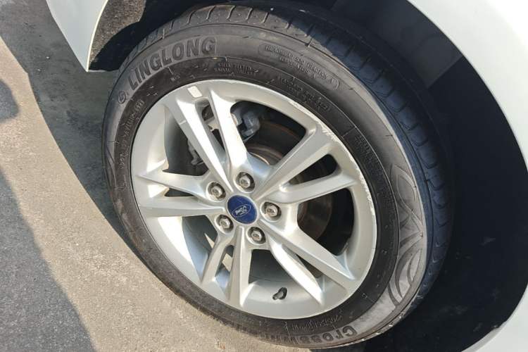 Used Ford Escort 2019 Revised Version 1.5L Automatic Enjoyment Type China VI Standard Right Rear Wheel Hub