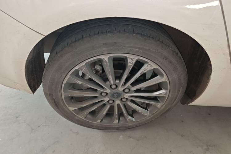 Used Ford Escort 2019 Revised Version 1.5L Automatic Zhenxiang Edition China VI Standard Right Rear Wheel Hub