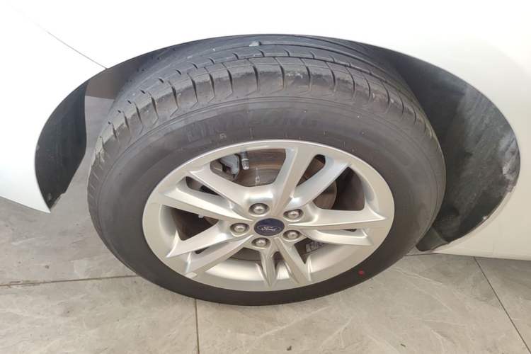 Used Ford Escort 2019 Revised Version 1.5L Automatic Enjoyment Type China VI Standard Right Rear Wheel Hub