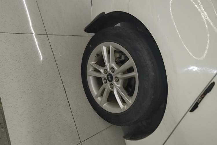 Used Ford Escort 2019 1.5L Automatic Enjoyment Model Right Rear Wheel Hub