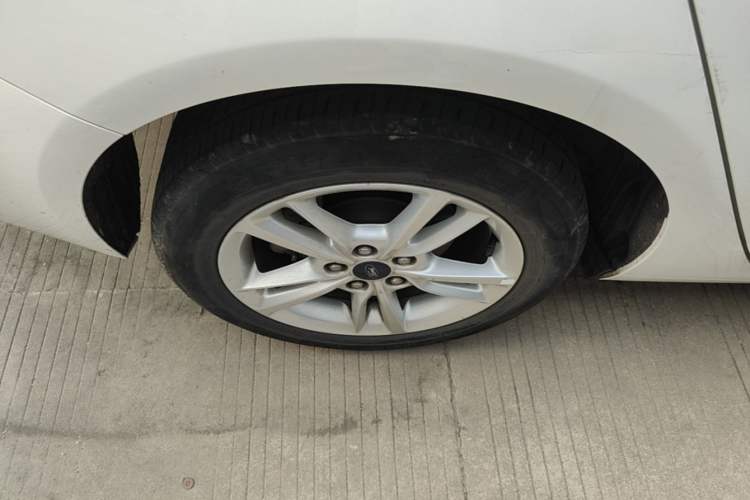 Used Ford Escort 2019 Revised Version 1.5L Automatic Enjoyment Type China VI Standard Right Rear Wheel Hub